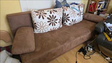 Abbildung: Schlafsofa, kaum genutzt