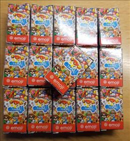 Abbildung: 16 Emojis, siehe Liste Bild 2, unbespielt