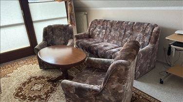 Abbildung: Wohnzimmerschrank und Kommoden 