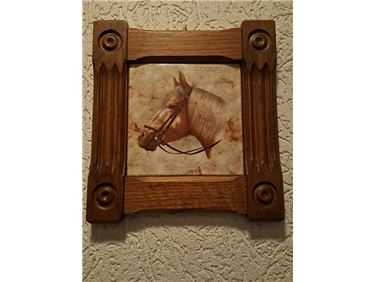 Abbildung: 2 dekorative Hollandfliesen im Holzrahmen