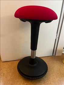 Abbildung: Ergonomischer Hocker