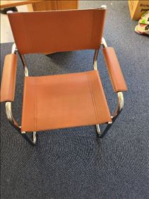 Abbildung: Freischwinger 