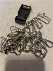 Abbildung: Haken, Karabiner 