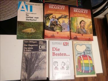 Abbildung: 6 Bücher alt in guten Zustand 