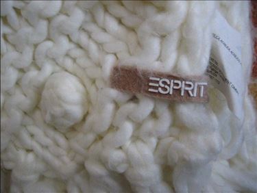 Abbildung: Maxi-Schal mit Wolle, waschbar