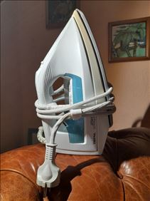 Abbildung: Tefal Dampfbügeleisen - funktionsfähig - zu verschenken