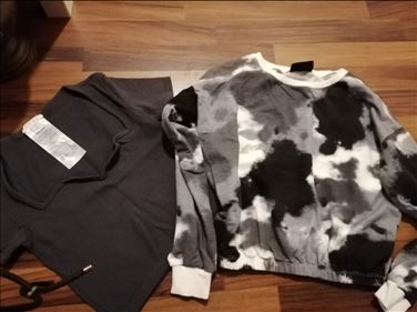 Abbildung: 5 tlg. Oberteile shirt Pullover Größe S-M 