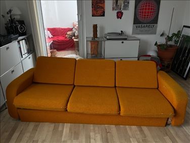 Abbildung: DDR Couch / Sofa mit schlaffunktion
