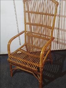 Abbildung: Korbstuhl zu verschenken 