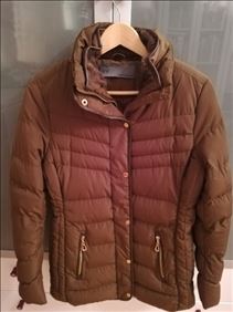 Abbildung: Damenwinterjacke