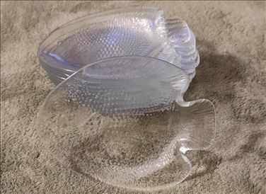 Abbildung: Glasteller in Fischform