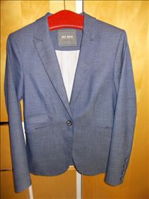 Abbildung: Hochwertiger Damenblazer Gr.38 der Firma Mos Mosh