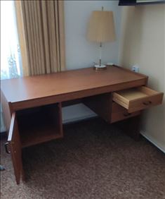 Abbildung: Kleiner Schreibtisch 