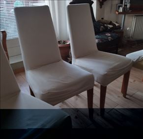 Abbildung: 4 Esszimmerstühle