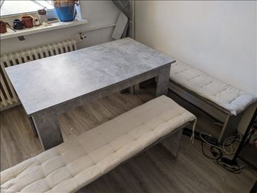 Abbildung: Tischgruppe 