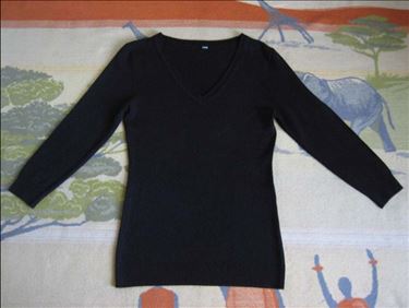 Abbildung: Pullover Gr. 36 H und M, nicht getragen, neuwertig