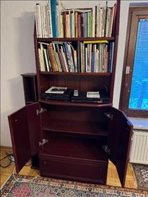 Abbildung: Schrank Mahagoniholz 