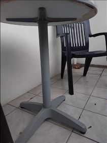 Abbildung: Bistrotisch mit 60cm Durchmesser