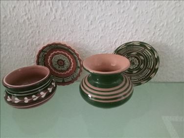 Abbildung: Art Set: Keramik Vasen(H:4,5/7 ) und Teller (D:8,5 cm)