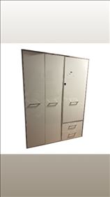 Abbildung: POCO Schrank zu Verschenken 