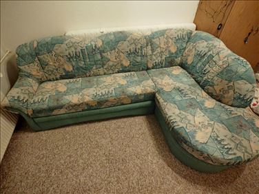 Abbildung: Couch mit Schlaffunktion zu verschenken