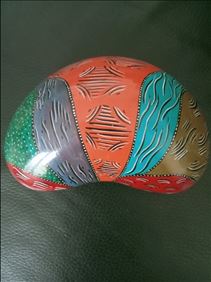 Abbildung: Keramik Schmuckschale:14 x9 cm. 