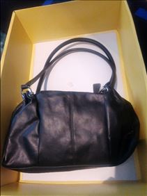 Abbildung: Handtasche neu  schwarz Kunstleder nie benutzt