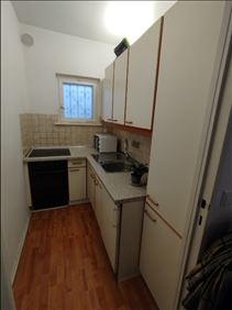 Abbildung: Einbauküche mit Herd und Spültisch zu verschenken 