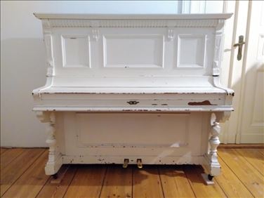 Abbildung: KLAVIER für ABHOLER zu VERSCHENKEN