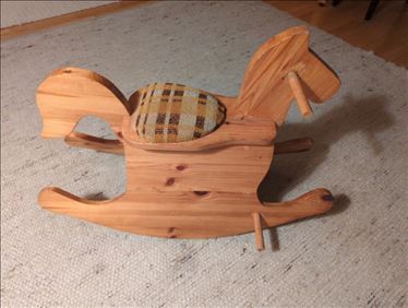 Abbildung: Schaukelpferd 