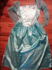 Abbildung: 1 Kleid und gr 152 getragen gewaschen