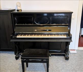Abbildung: Klavier zu verschenken 