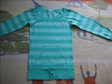 Abbildung: Pullover Gr. 36 H und M, einmal getragen