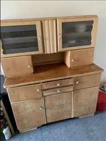 Abbildung: Küchenschrank aus den 50ern