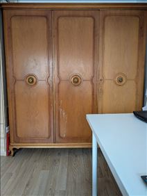 Abbildung: Kleiderschrank, Echtholz