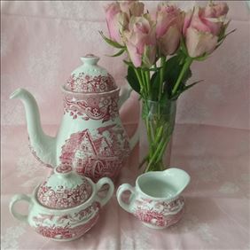 Abbildung: Tausche Royal Tudor Set geg. 1,5 kg Kaffeebohnen