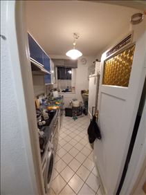 Abbildung: Küchenutensilien und Geschirr zu verschenken