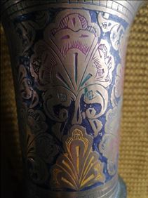 Abbildung: Vase aus Messing 