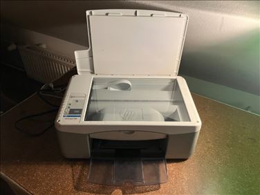 Abbildung: HP Deskjet F380 Drucker Scanner Kopierer