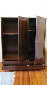 Abbildung: Kleiderschrankkommode