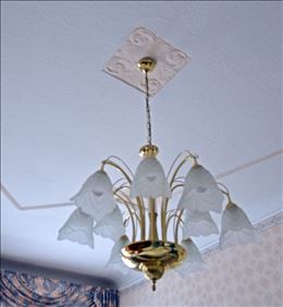 Abbildung: 9-flammiger moderner Kronleuchter