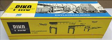 Abbildung: PIKO Entladebrücken 5 / 6831 Größe H0