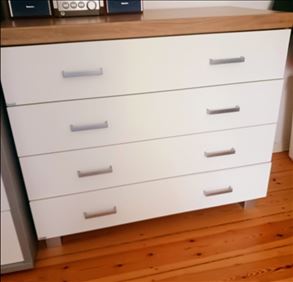 Abbildung: Kommode zu verschenken