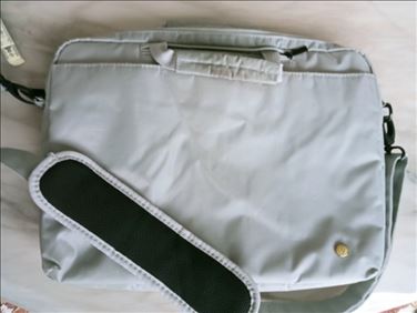 Abbildung: Laptoptasche (L:35cm/H:25cm)