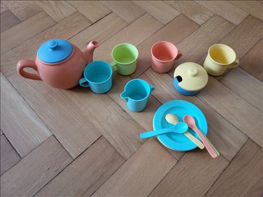 Abbildung: Teeservice zum Spielen (neu)
