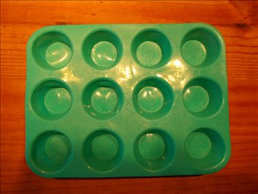 Abbildung: Tausche 12er Silikon-Muffinform gegen 1x Scheuermilch