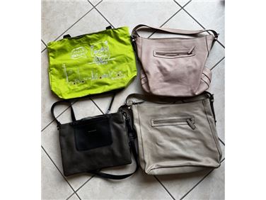 Abbildung: Damenhandtaschen 