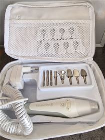 Abbildung: Maniküre- und Pediküre-Set