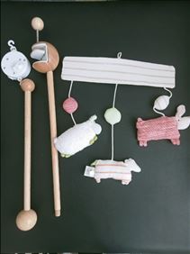 Abbildung: Babybett-Spielzeug, Musikspielzeug 