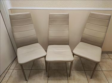 Abbildung: Küchenstühle 